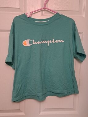 Champion Women's Cropped Mint Green Teal Tshirt Short Sleeve Size 1X Plus Size